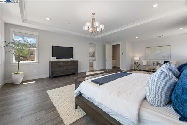 7259 Lembert Hills Dr, Dublin CA: https://media.crmls.org/mediaz/7e476261-e744-450e-a48d-b40edd137881.jpg