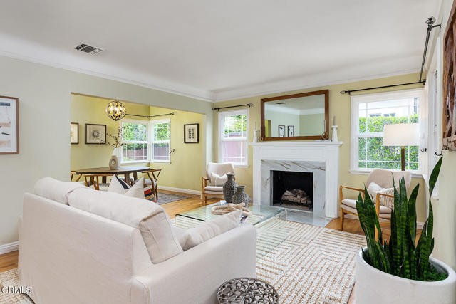 2250 Cooley Place, Pasadena CA: https://media.crmls.org/mediaz/7e47ac25-4a9a-4678-955b-2e89256d3769.jpg