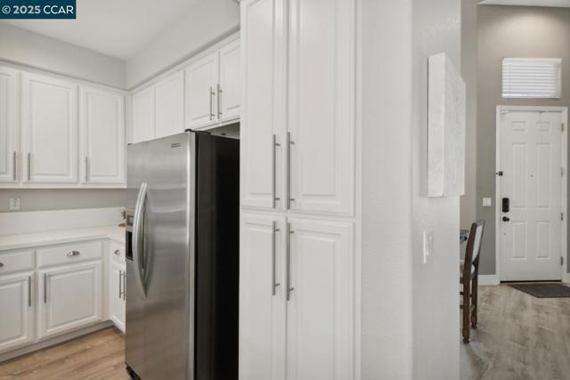 96 Heritage Way, Brentwood CA: https://media.crmls.org/mediaz/7e47b7c6-c8ca-415c-a9aa-c72cf436a0aa.jpg