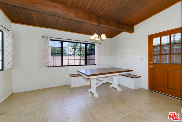 5633 Cedarglen Drive, Azusa CA: https://media.crmls.org/mediaz/7e47f0f4-67fd-4d73-a371-abc17a71460c.jpg