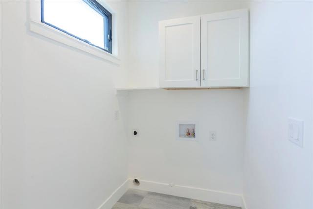 2572 Borax Drive, Santa Clara CA: https://media.crmls.org/mediaz/7e481507-03d0-4a6b-b533-2ed072be0489.jpg