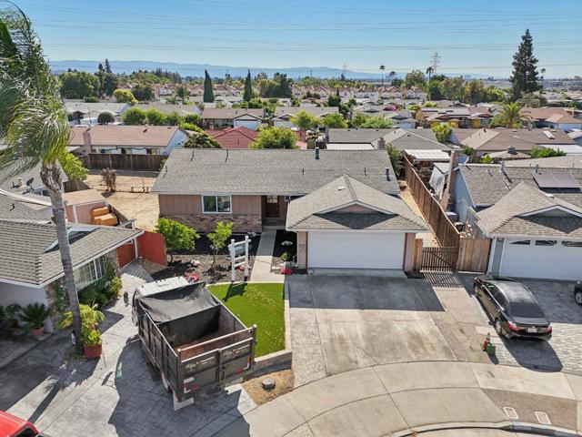 2995 Pettigrew Court, San Jose CA: https://media.crmls.org/mediaz/7e4887ca-f11f-4acb-9329-2fc739c91f5a.jpg