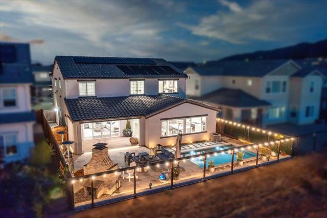 7171 Spumante Court, Gilroy CA: https://media.crmls.org/mediaz/7e48dd44-2f48-4ab8-8651-a6b6431f1105.jpg