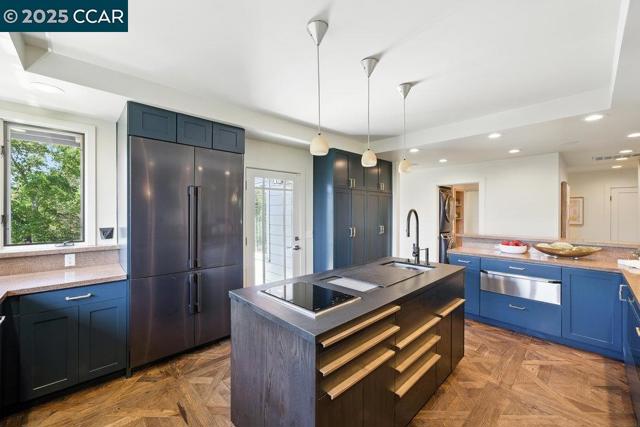 1341 Juanita Dr, Lafayette CA: https://media.crmls.org/mediaz/7e4a0d24-86b6-4c48-a856-d8312df2bd16.jpg