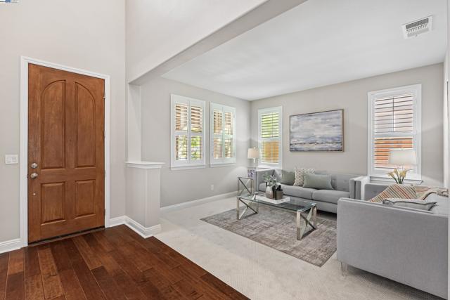 7818 Kennard Ln, San Ramon CA: https://media.crmls.org/mediaz/7e4af36b-2994-49c0-9b65-85d415515384.jpg