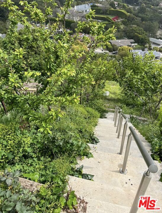 Drew Fenton | 1260 Lachman Lane Pacific Palisades CA | MLS: 7396595 Drew Fenton | 1260 Lachman Lane Pacific Palisades CA | MLS: 7396595