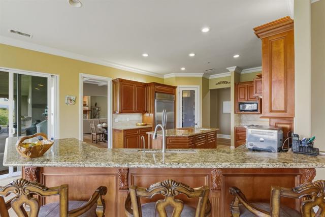 Detail Gallery Image 14 of 39 For 4712 Briana Ct, Fallbrook,  CA 92028 - 4 Beds | 4 Baths