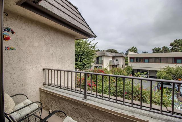 Image 17 of 26 For 842 Sierra Avenue