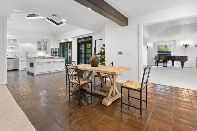 Detail Gallery Image 27 of 43 For 15306 Las Planideras, Rancho Santa Fe,  CA 92067 - 6 Beds | 3/1 Baths