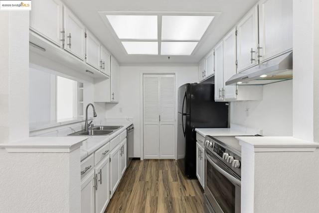 316 Dursey DR, Pinole CA: https://media.crmls.org/mediaz/7e4cc2e6-c9c3-4b28-8d42-26f9fa20f919.jpg