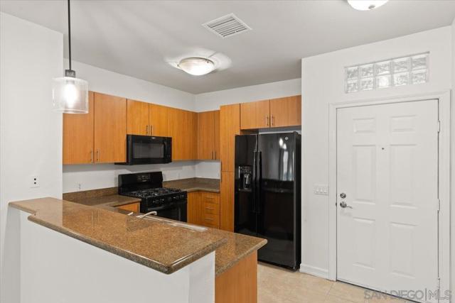 1465 C St, San Diego CA: https://media.crmls.org/mediaz/7e4cd086-8205-4302-a801-e28bfd489238.jpg
