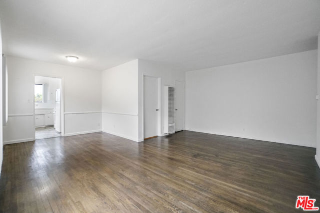 2314 S Corning Street, Los Angeles CA: https://media.crmls.org/mediaz/7e4cec14-e5f3-4220-bfef-b780970d01e1.jpg