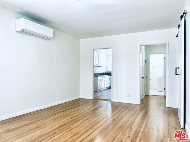 1839 N NORMANDIE Avenue, Los Angeles CA: https://media.crmls.org/mediaz/7e4ef6a4-cd91-4bfa-9167-32e419dddd28.jpg