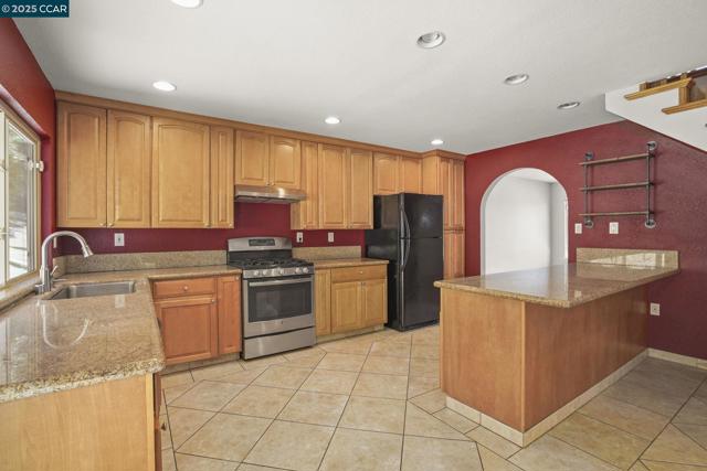 89 Cormorant Court, Martinez CA: https://media.crmls.org/mediaz/7e4f6ffb-df16-4796-9a80-06e6eb3eeb5a.jpg