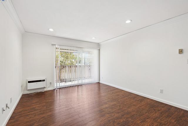 100 Kinross Drive, Walnut Creek CA: https://media.crmls.org/mediaz/7e4fbc9c-0dff-445c-a2a3-7efecea3185c.jpg