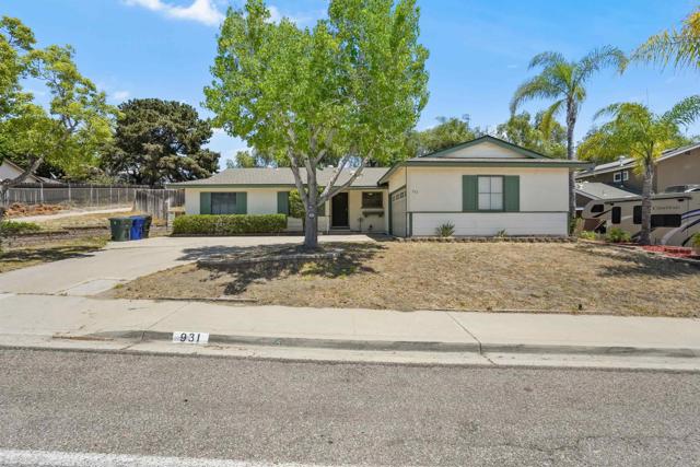 931 Rutgers Ave, Chula Vista CA: https://media.crmls.org/mediaz/7e4fbf8b-c46c-4509-9a33-feba63af41a2.jpg