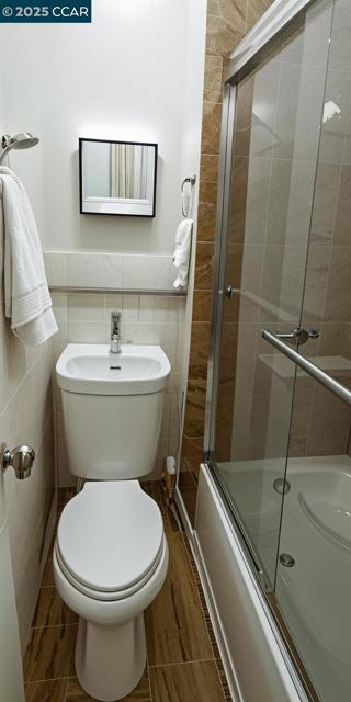 810 Oak Grove Rd, Concord CA: https://media.crmls.org/mediaz/7e4fd316-c987-46a6-8bfc-89eb55466a61.jpg