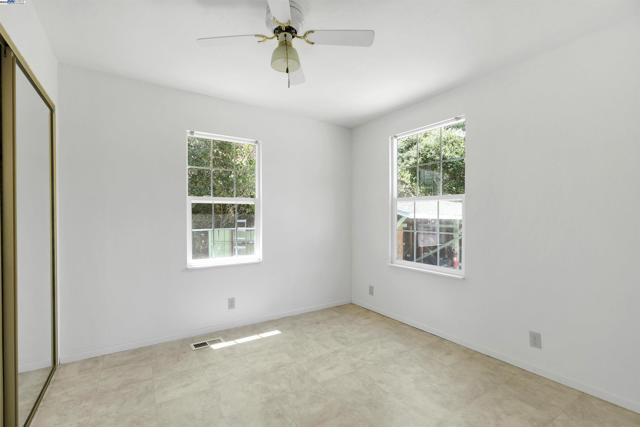 75 Kilkare Rd, Sunol CA: https://media.crmls.org/mediaz/7e501276-e267-40b8-96a8-b19aad29f766.jpg