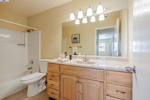 130 Mohave Terrace, Fremont CA: https://media.crmls.org/mediaz/7e5065ee-a6cc-47da-beea-84b10ba1fa42.jpg