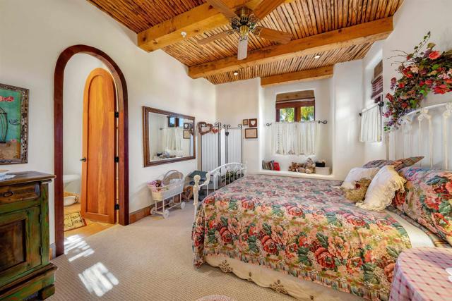 3198 Ashley Park Way, Jamul CA: https://media.crmls.org/mediaz/7e5107b0-f22d-4ca4-a216-03995b991069.jpg