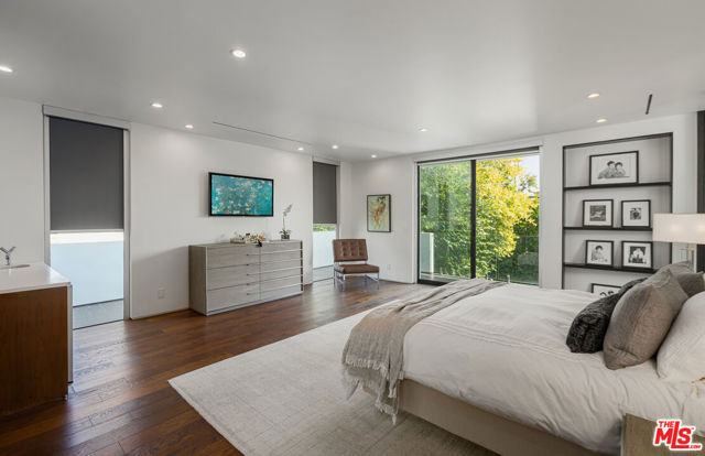 128 S Almont Drive, Los Angeles CA: https://media.crmls.org/mediaz/7e515b15-64cf-4927-ac6d-974ec09416e6.jpg