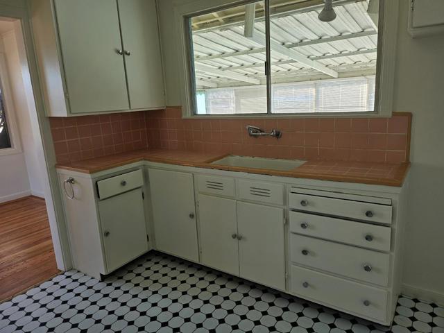 200 Carmelo Lane, South San Francisco CA: https://media.crmls.org/mediaz/7e51868c-f481-4876-9950-b93f7e823acb.jpg