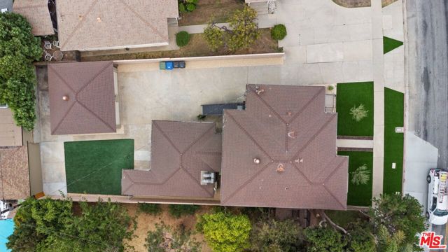 6311 La Tijera Boulevard, Los Angeles CA: https://media.crmls.org/mediaz/7e51b5d2-0d9c-4cb6-8bb0-54ee6da34c95.jpg