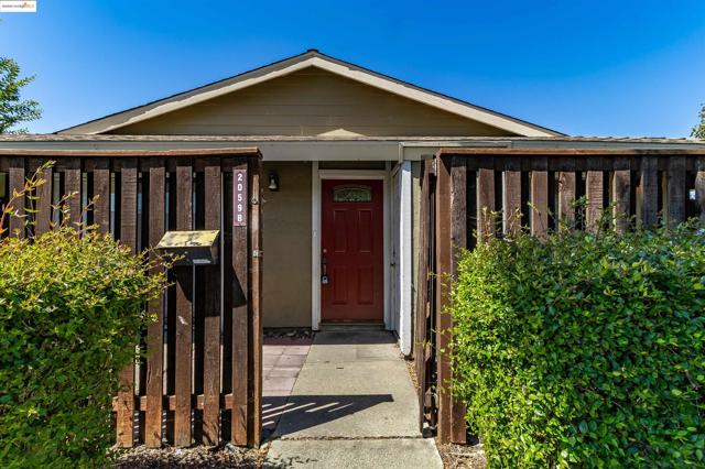 2059 Olivera Rd, Concord CA: https://media.crmls.org/mediaz/7e521294-8476-4f40-bd68-3abd3771ca03.jpg