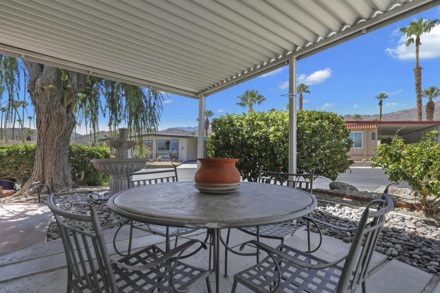 49305 Highway 74, Palm Desert CA: https://media.crmls.org/mediaz/7e526912-5e34-4f6a-95f6-147451a925de.jpg