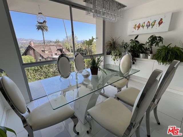 201 Ocean Avenue, Santa Monica CA: https://media.crmls.org/mediaz/7e52f29d-6943-4209-8e16-77292d5e3e30.jpg