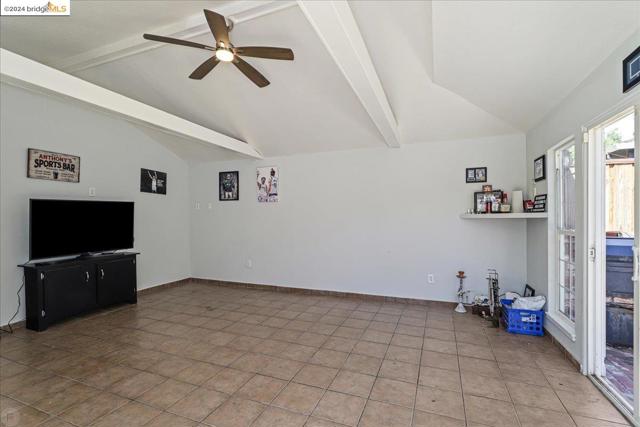 Image 32 of 40 For 79 Panoramic Avenue