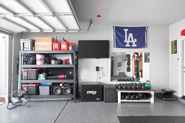 29078 Long Horn Ln, Winchester CA: https://media.crmls.org/mediaz/7e53896a-8182-4172-b84f-26e4be9276d0.jpg