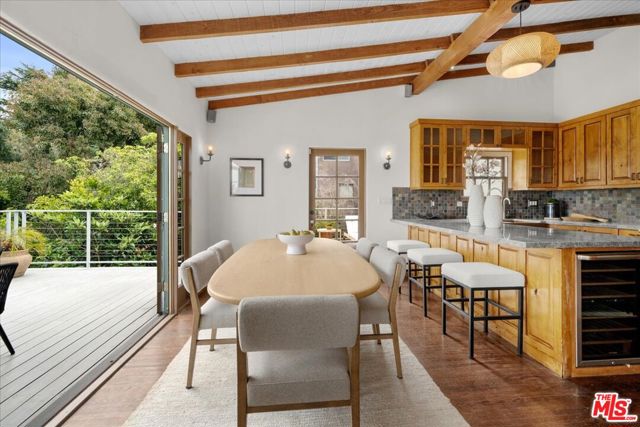 3074 Lake Hollywood Drive, Los Angeles CA: https://media.crmls.org/mediaz/7e53a552-34f8-43b2-87dd-375b494b97e8.jpg