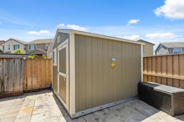 410 Thistle Court, Hollister CA: https://media.crmls.org/mediaz/7e53b2b5-9d0a-47a8-866a-8178fcd4fe56.jpg