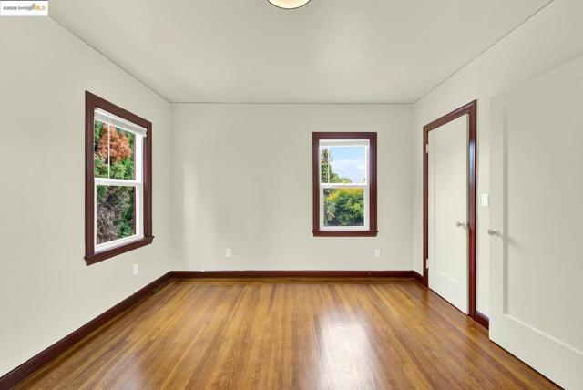 971 34Th St, Richmond CA: https://media.crmls.org/mediaz/7e53ff0f-5e8e-4118-b856-1c66eca5feda.jpg