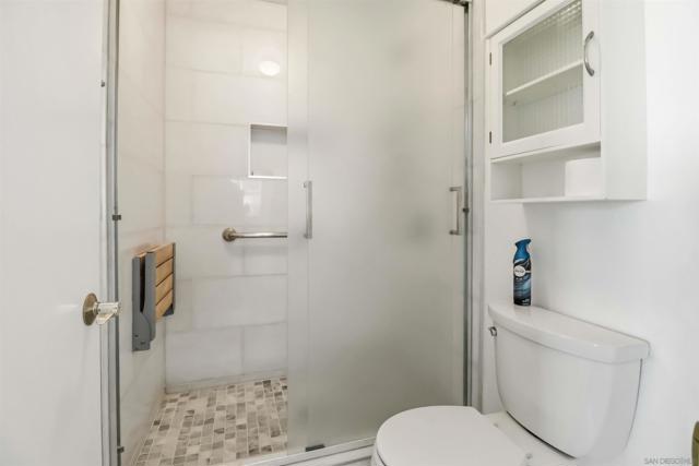 13170 Entreken Ave,  CA: https://media.crmls.org/mediaz/7e545588-0c20-4b23-bf39-b92c548a71f2.jpg