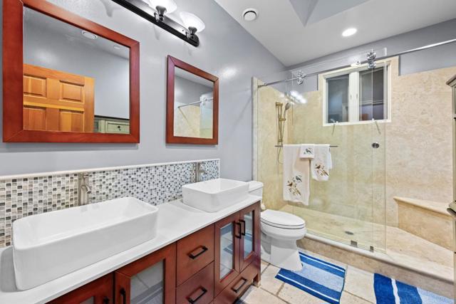 6915 Redwood Retreat Road, Gilroy CA: https://media.crmls.org/mediaz/7e548176-7bcc-4621-bfcb-abaf2aa7e68d.jpg