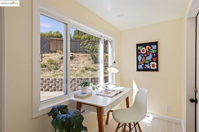 4511 Gregory Way, Richmond CA: https://media.crmls.org/mediaz/7e550779-7ef0-408d-b88b-bd18e14540f8.jpg