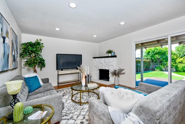 1431 Sierra Creek Way, San Jose CA: https://media.crmls.org/mediaz/7e568d5b-9d15-4ec2-beae-244b4a74846e.jpg