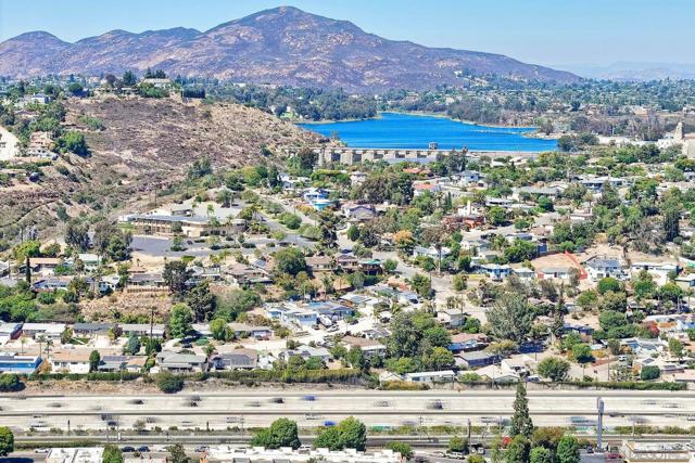 6955 Alvarado Rd, San Diego CA: https://media.crmls.org/mediaz/7e569998-f06e-4a3a-9c1f-6760f9b88a6d.jpg