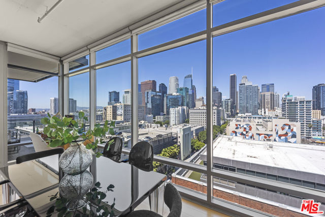 1100 S Hope Street, Los Angeles CA: https://media.crmls.org/mediaz/7e56c72a-3cf2-4023-92d8-9d3604bdc36e.jpg