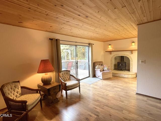 32691 Pearl Drive, Fort Bragg CA: https://media.crmls.org/mediaz/7e56d777-c431-4e70-baa8-b4cb0e6fbeb0.jpg