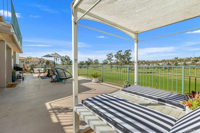 Detail Gallery Image 2 of 36 For 2544 Navarra #12,  Carlsbad,  CA 92009 - 2 Beds | 2 Baths