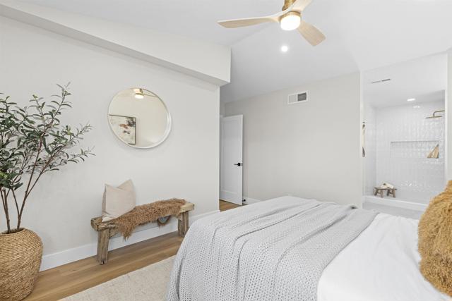 Detail Gallery Image 26 of 44 For 3936 Ambervale Ter, San Diego,  CA 92130 - 3 Beds | 2/1 Baths