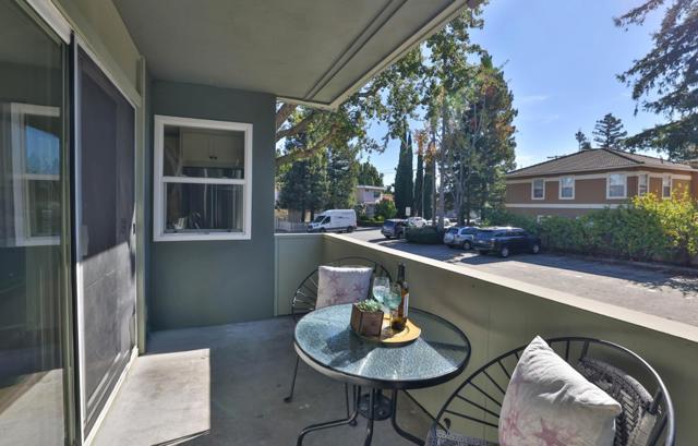 1458 Hudson Street, Redwood City CA: https://media.crmls.org/mediaz/7e588848-3443-4718-abe6-f38bee72aa12.jpg