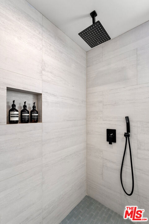 21715 Rambla Vista, Malibu CA: https://media.crmls.org/mediaz/7e58997f-4ac8-4b5f-b608-8d7ec7bebdb2.jpg