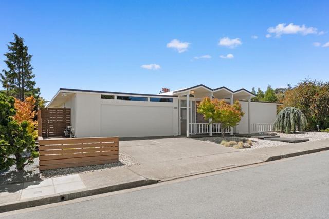2989 Dolores Way, Burlingame CA: https://media.crmls.org/mediaz/7e59e308-f864-4e6a-ba5e-9a2d0d042b19.jpg