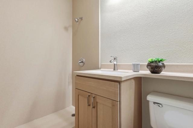 65 Driftwood Circle, Pacifica CA: https://media.crmls.org/mediaz/7e5ab067-ecc9-4fb3-97ff-c3a1a53db8c7.jpg