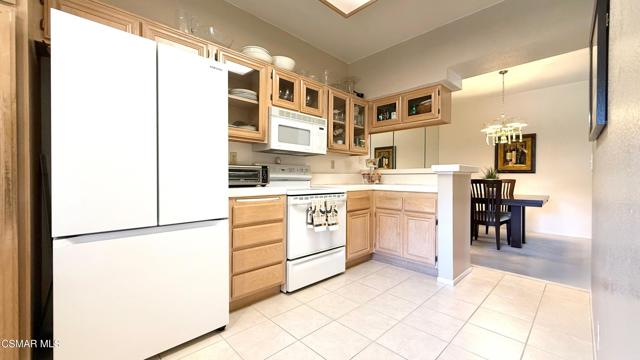 5824 Oak Bend Lane, Oak Park CA: https://media.crmls.org/mediaz/7e5b51d0-ac99-489a-9c7d-7107e9dbbf3c.jpg