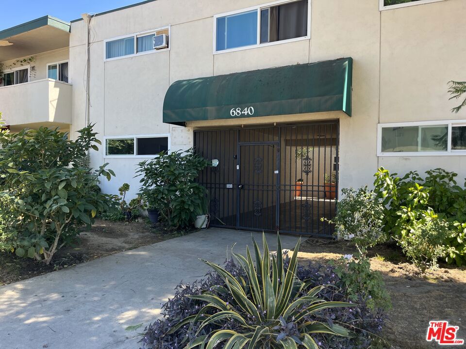 Multifamily at 6840 Kester Avenue